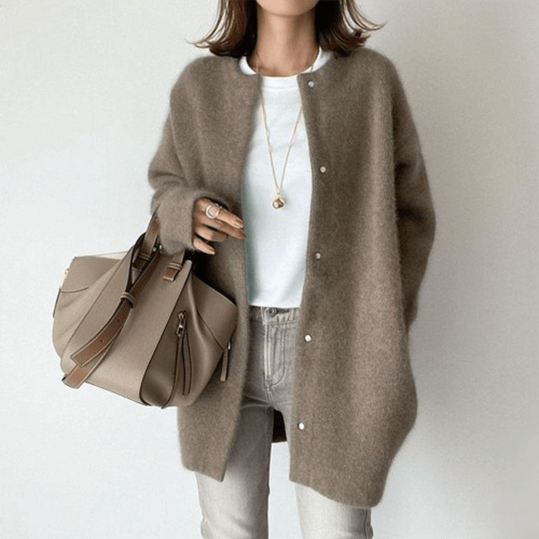 Chic Cardigan in Cashmere