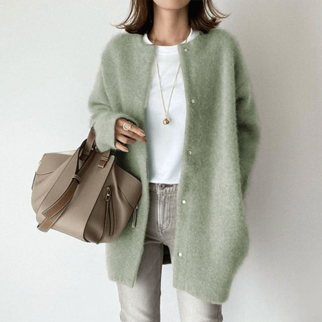 Chic Cardigan in Cashmere